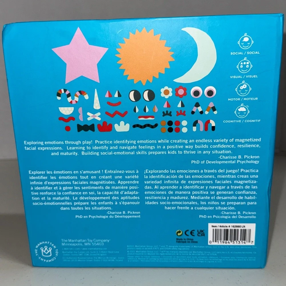 Manhattan Toys on-the-go Making Faces magnetic easel box 44 pieces 3+ years NWOT